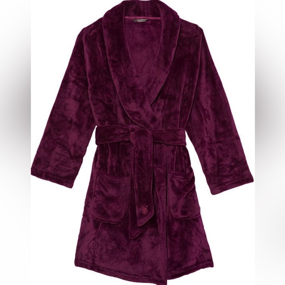 Victoria's Secret Intimates & Sleepwear Victoria Secret Short Cozy Robe Closed Toe Faux Fur